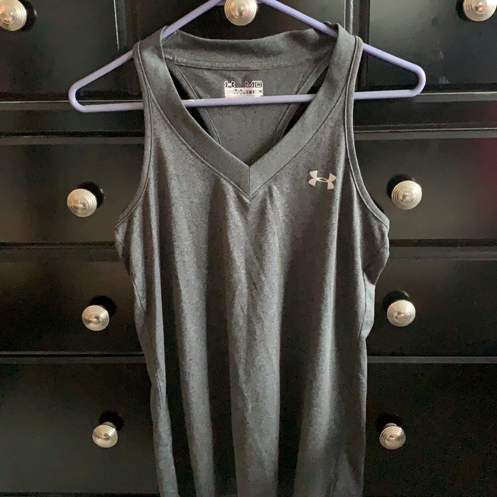 Women’s under Armour tank